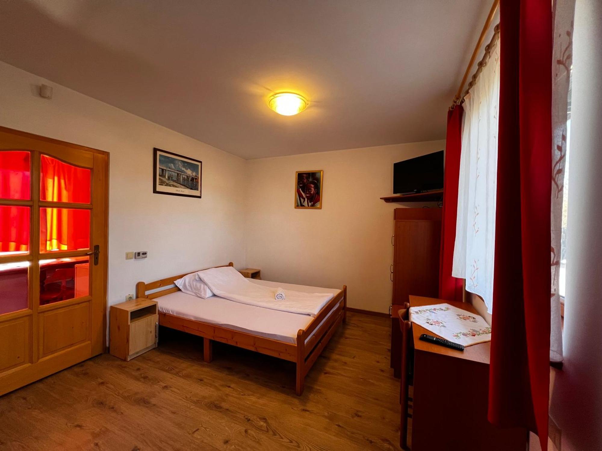 Aqua Thermal Soterapia Es Apartmanhaz Püspökladány Exterior foto