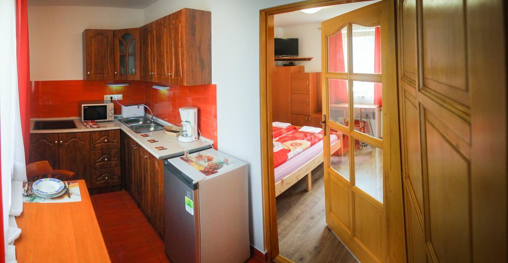 Aqua Thermal Soterapia Es Apartmanhaz Püspökladány Exterior foto